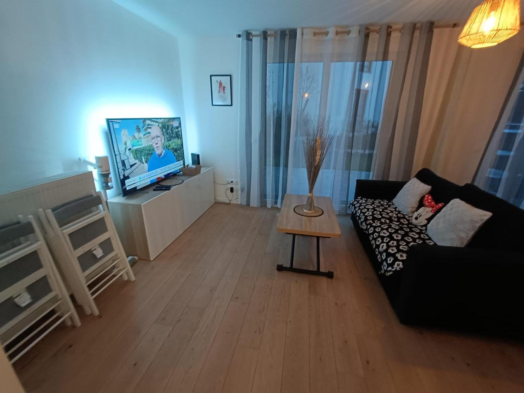- Paris 5 Min De - Proche Gare Apartment *